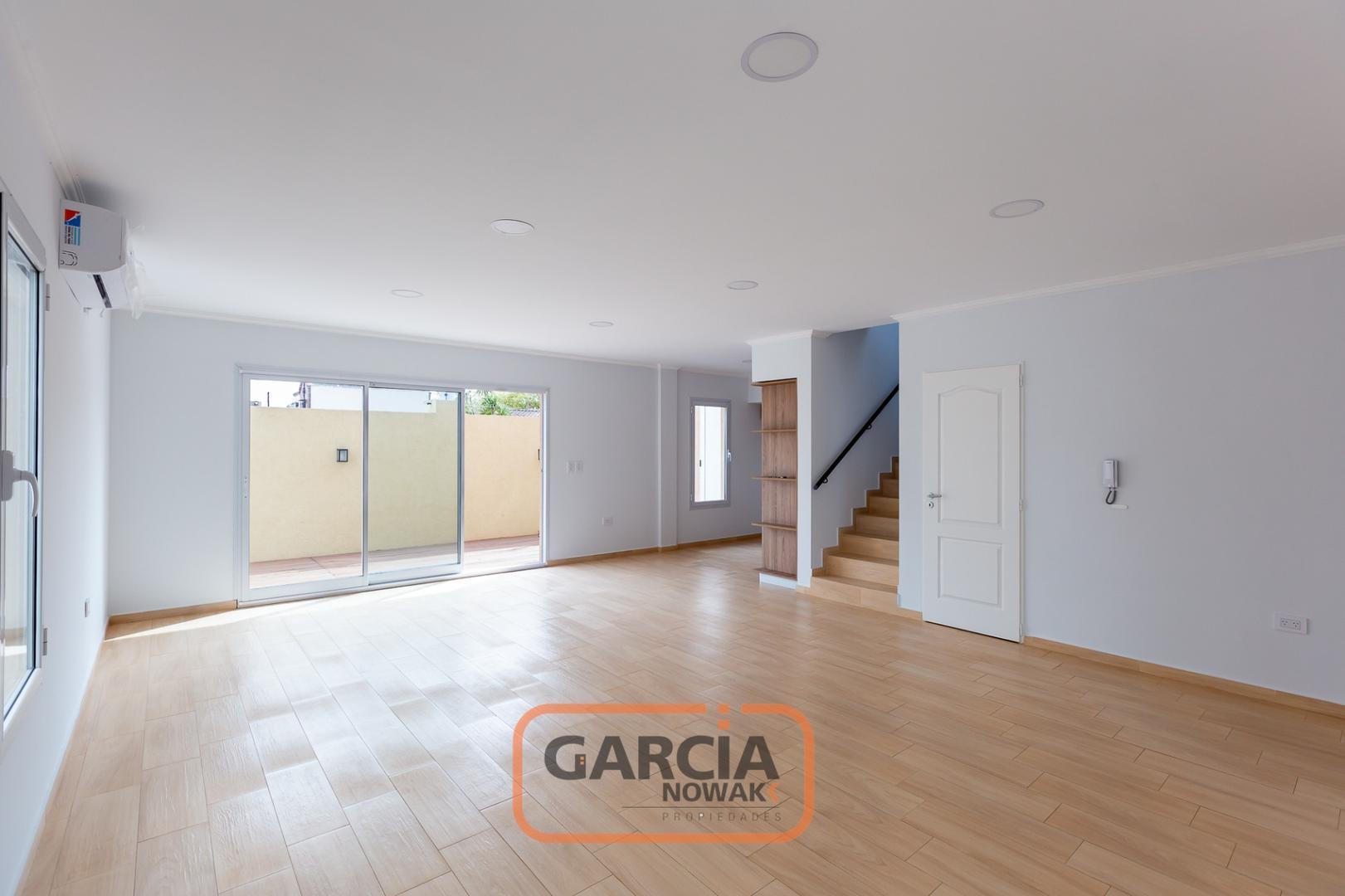 CASAS EN VENTA EN COMPLEJO DE AMBITO CERRADO