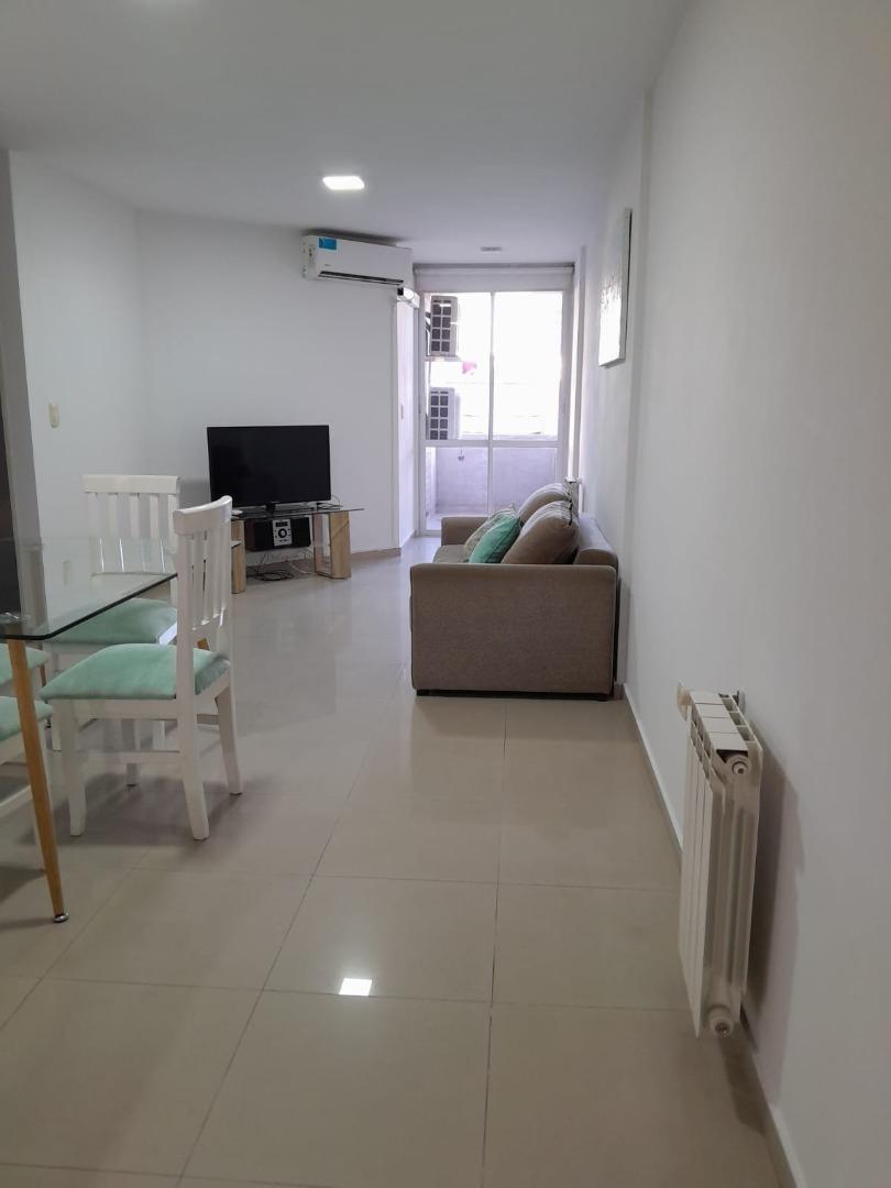 Departamento en Alquiler en General Paz, $ 595.000