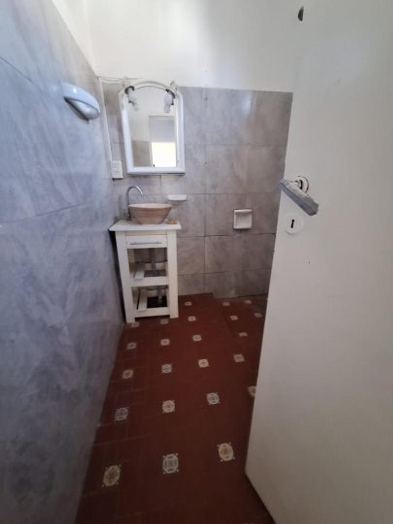 ALQUILO CASA 3 AMB.C/COCHERA Y PARQUE B.MARINA