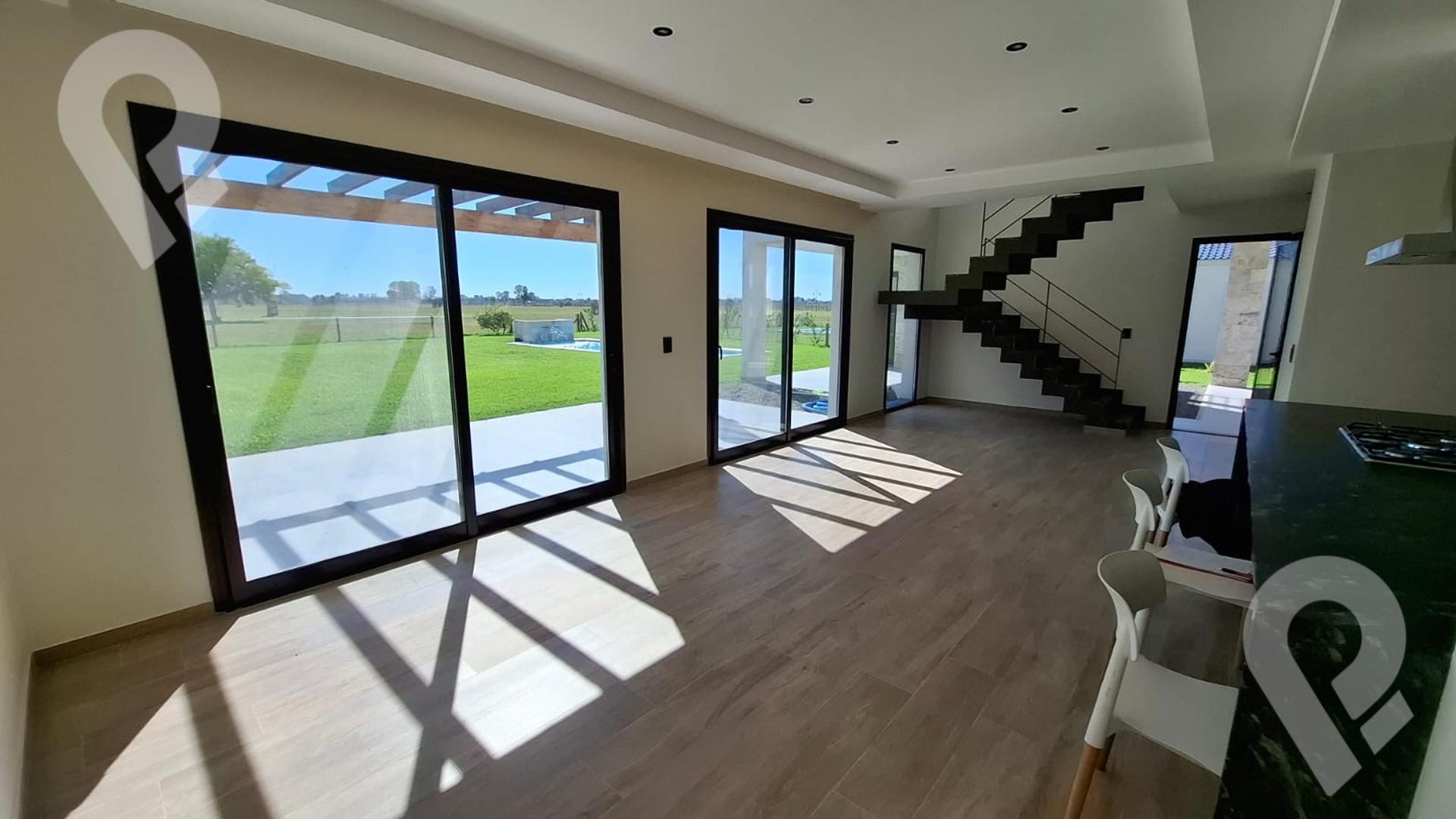 Casa 5 ambientes con 2 baños