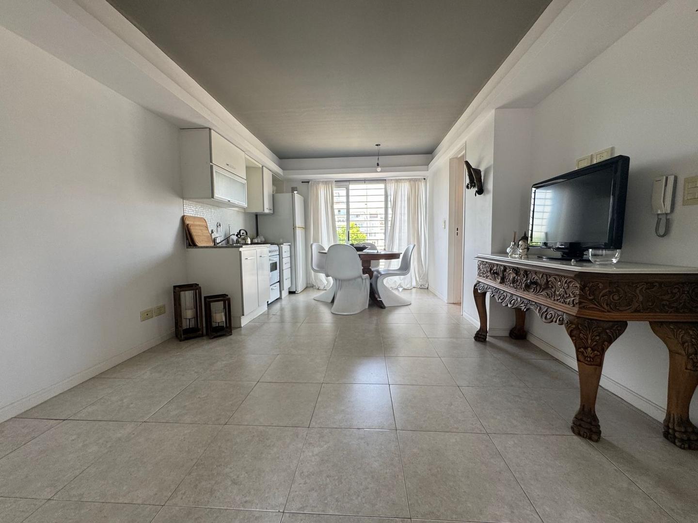 Segunda Rivadavia 15700