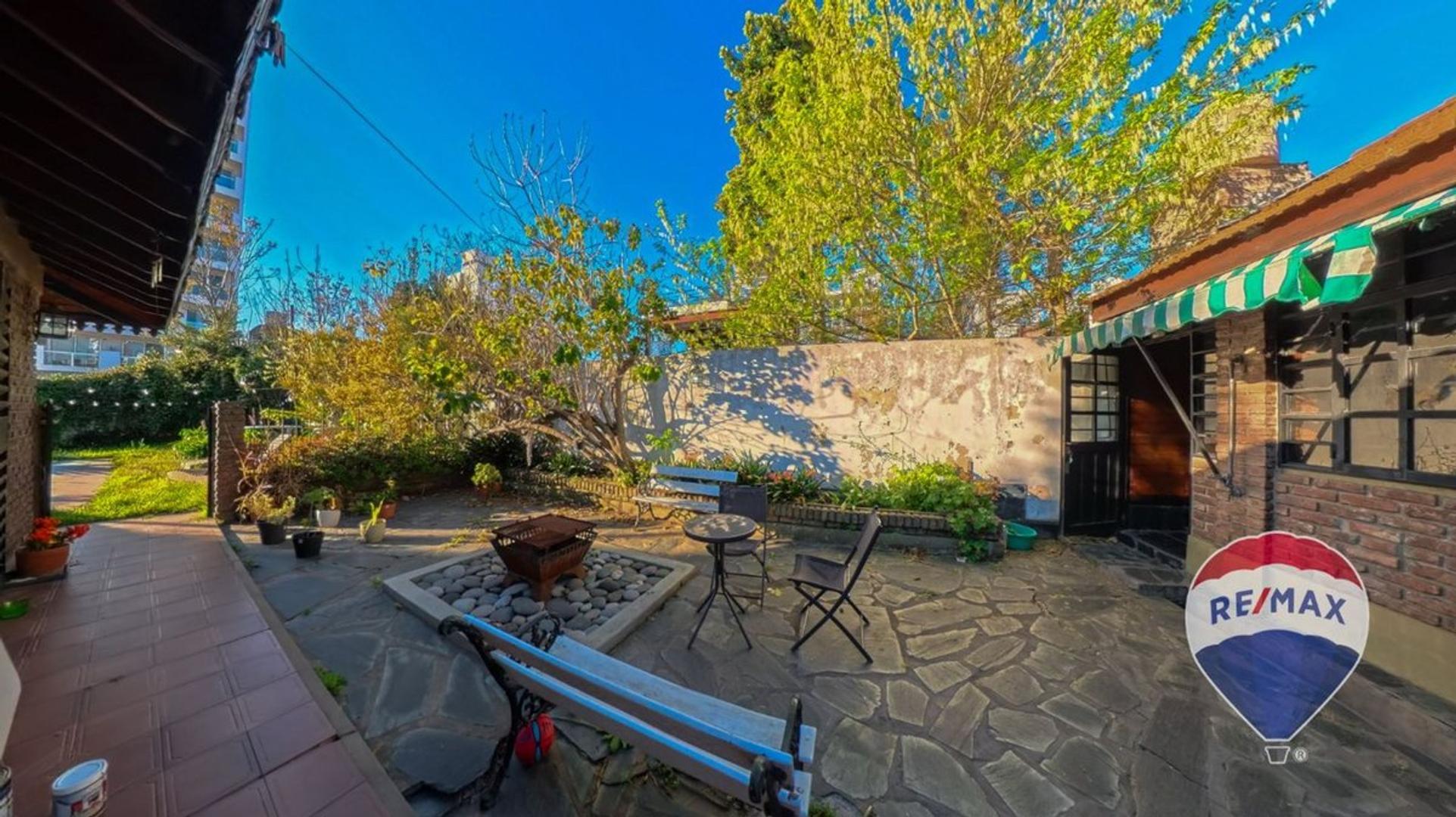 Depto Tipo Casa 6 ambientes con 2 baños