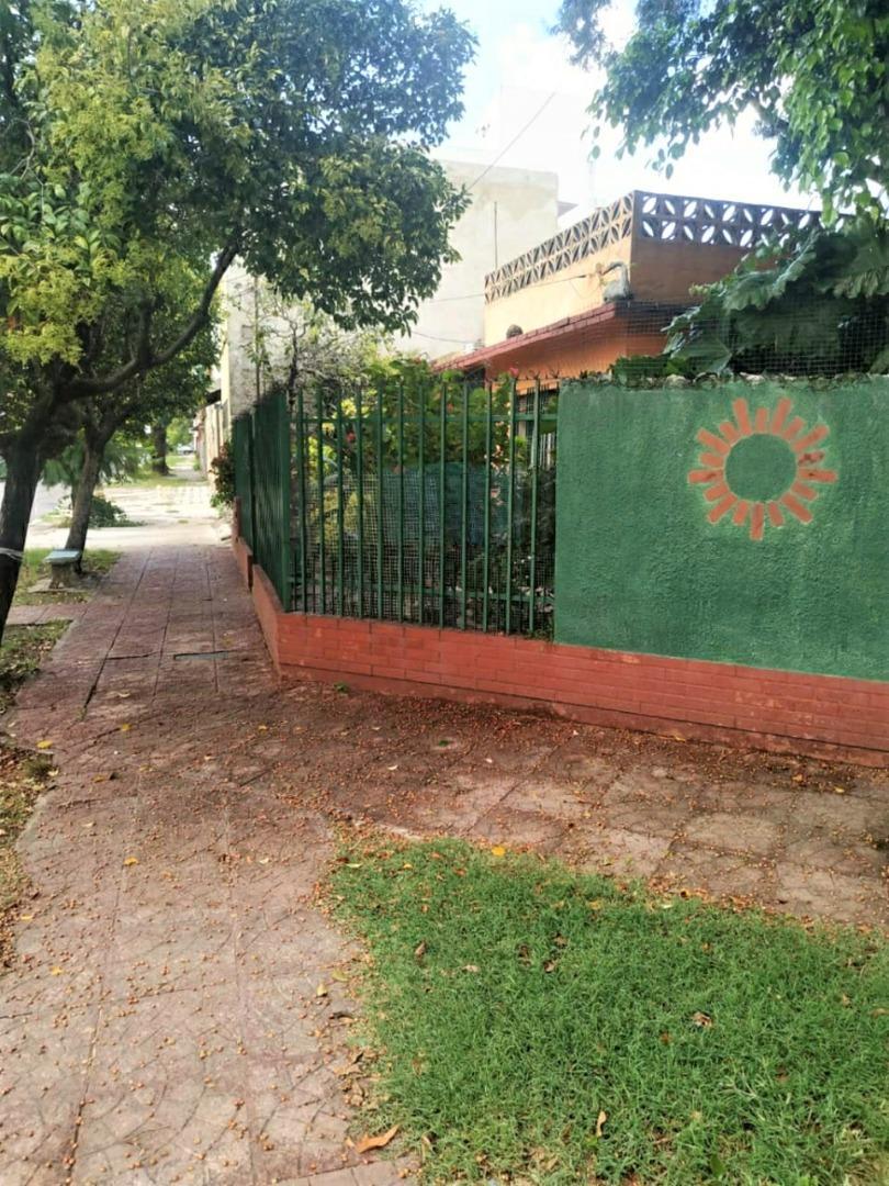 Casa 4 amb, con 2 patios, OPORTUNIDAD