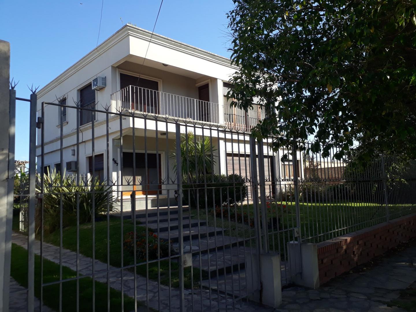 CASA EN VENTA (se escuchan ofertas y permutas)