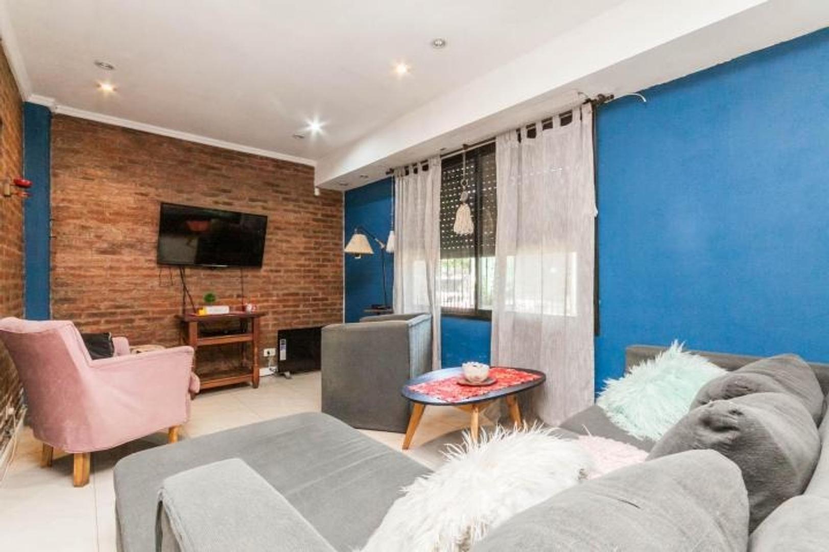 Casa 5 ambientes con 2 baños