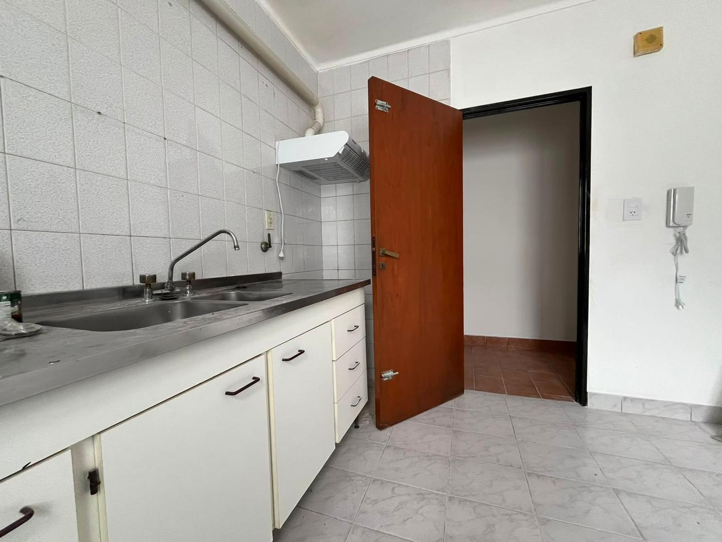 Depto Tipo Casa en Alquiler de 4 ambientes