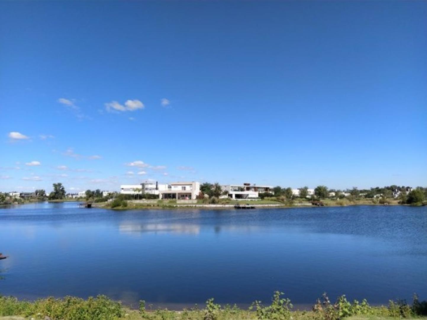 Juan Mermoz Sur 2000