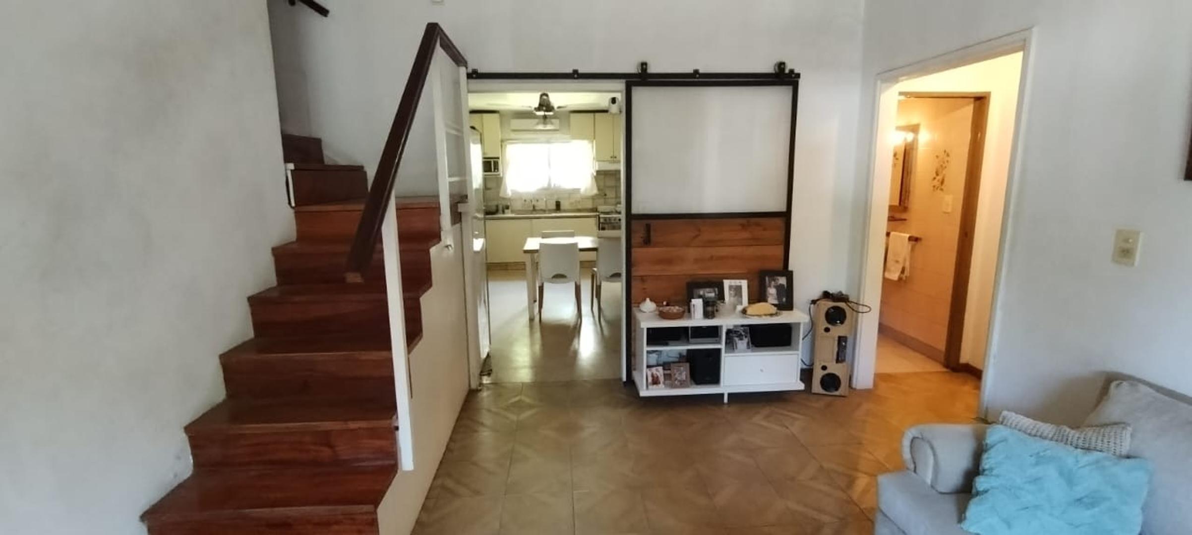 Depto Tipo Casa en Venta con 2 cocheras