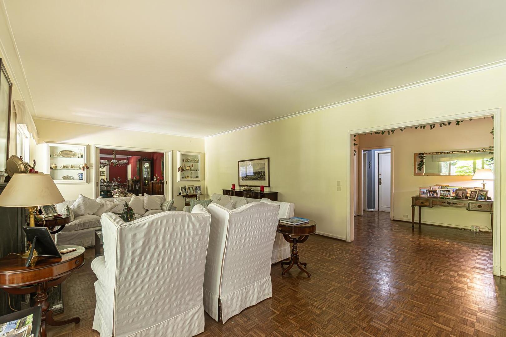 Departamento en Venta con 2 cocheras