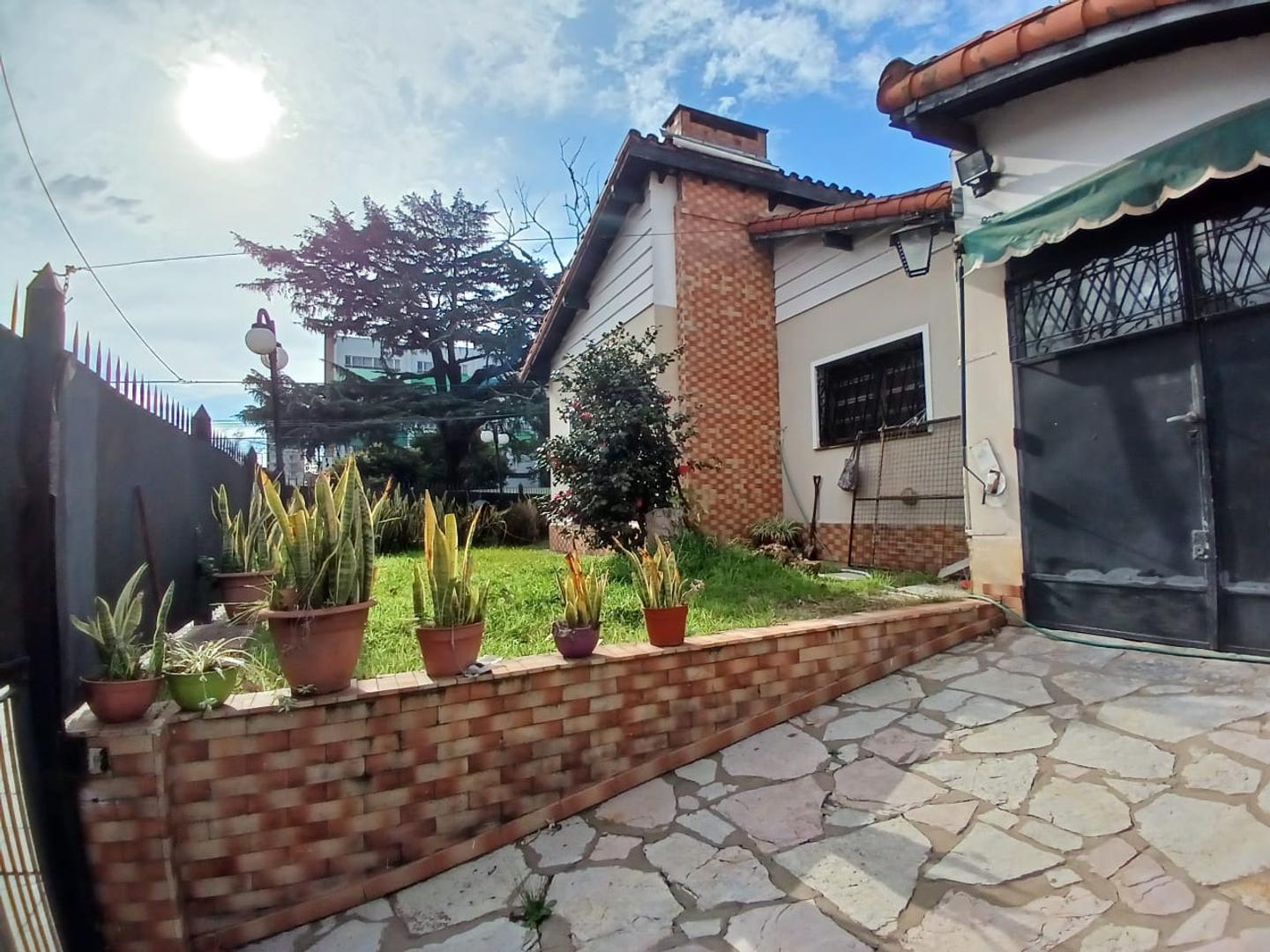 Importante Chalet en excelente zona "Apto Credito "