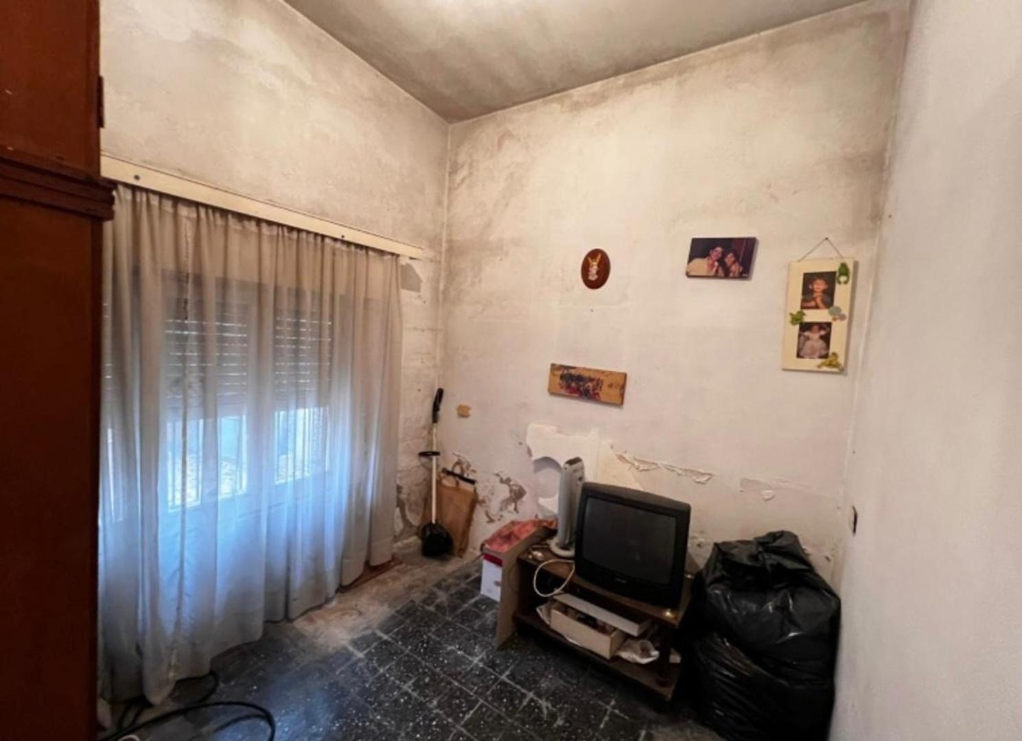 Casa 4 ambientes con 1 baño