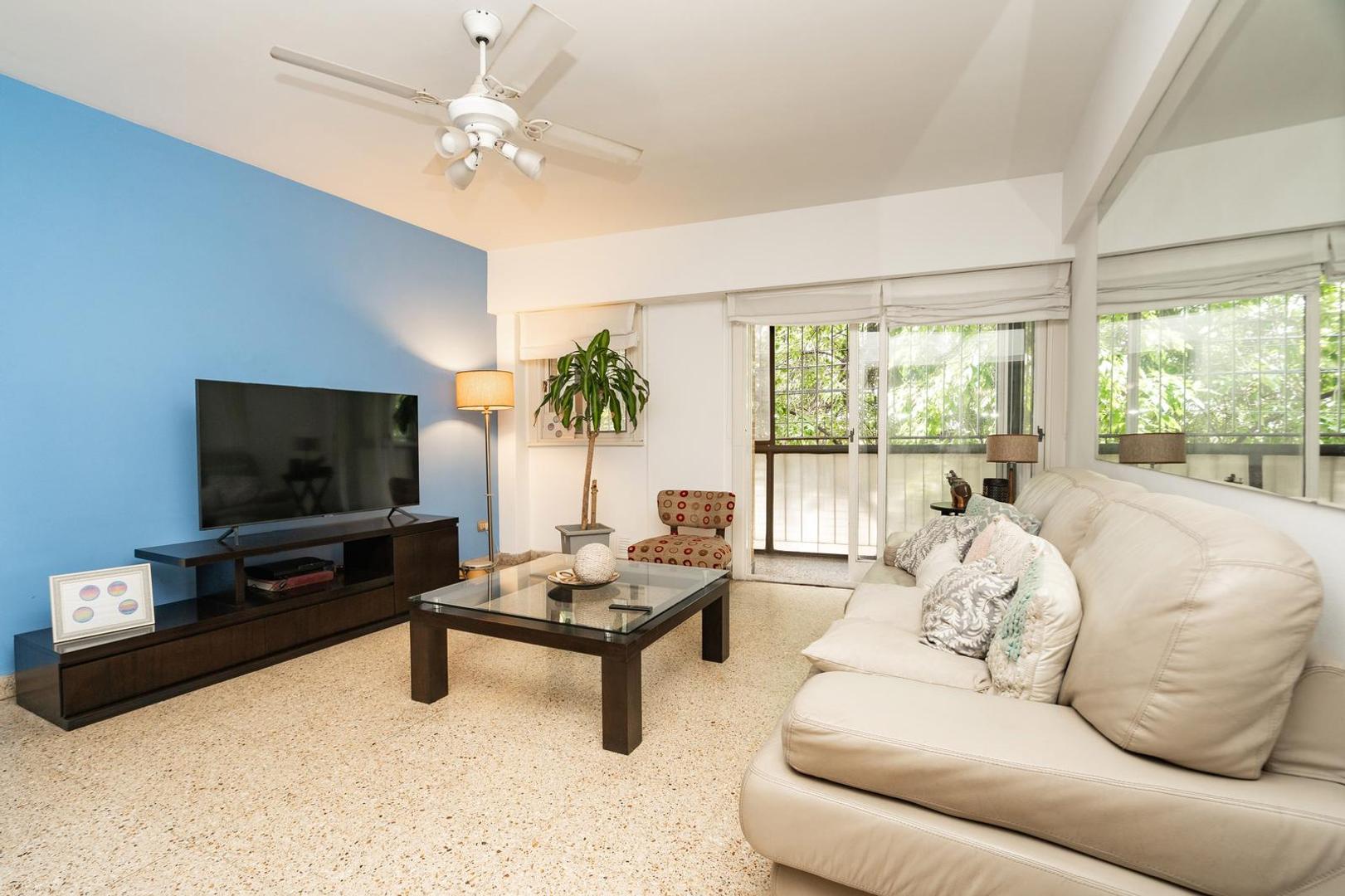 Departamento 4 ambientes con 2 baños