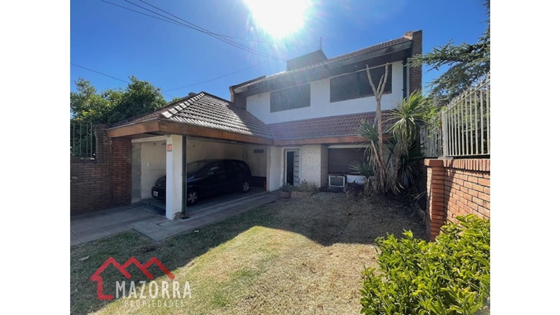 Casa en VENTA - Caseros