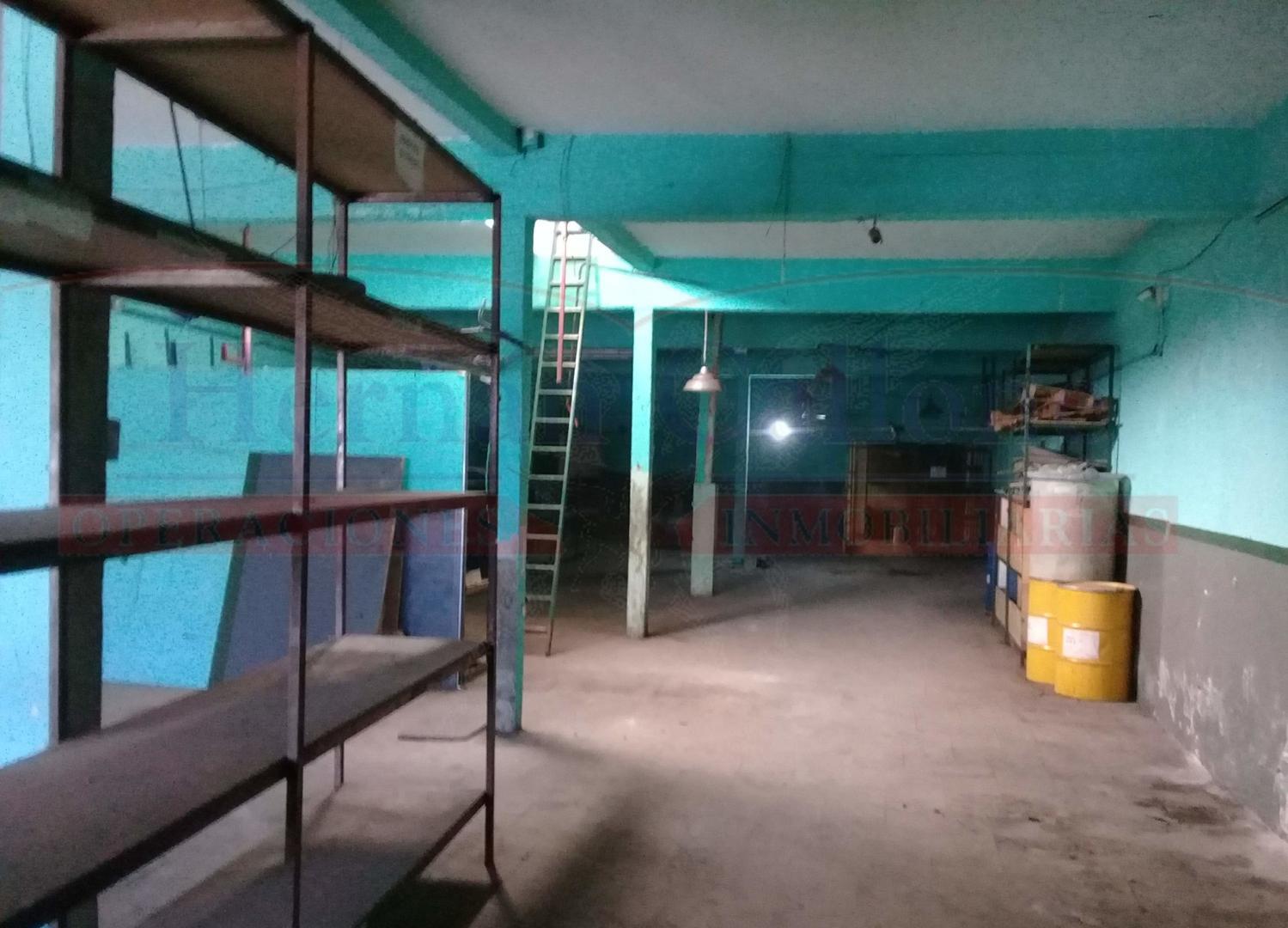 GALPÓN EN VENTA DE1830 M² EN SAN JUSTO CON 2 ENTRADAS