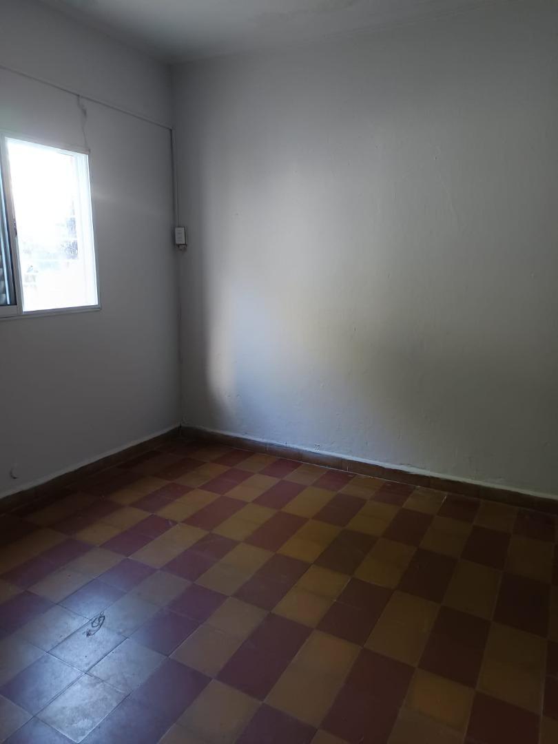 MUY COMODA CASA INTERNA (NO PH) A 4 CUADRAS DE AV. FREYRE