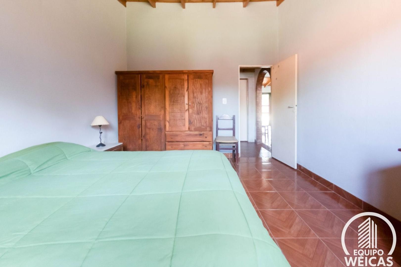 Casa 3 ambientes con 1 baño