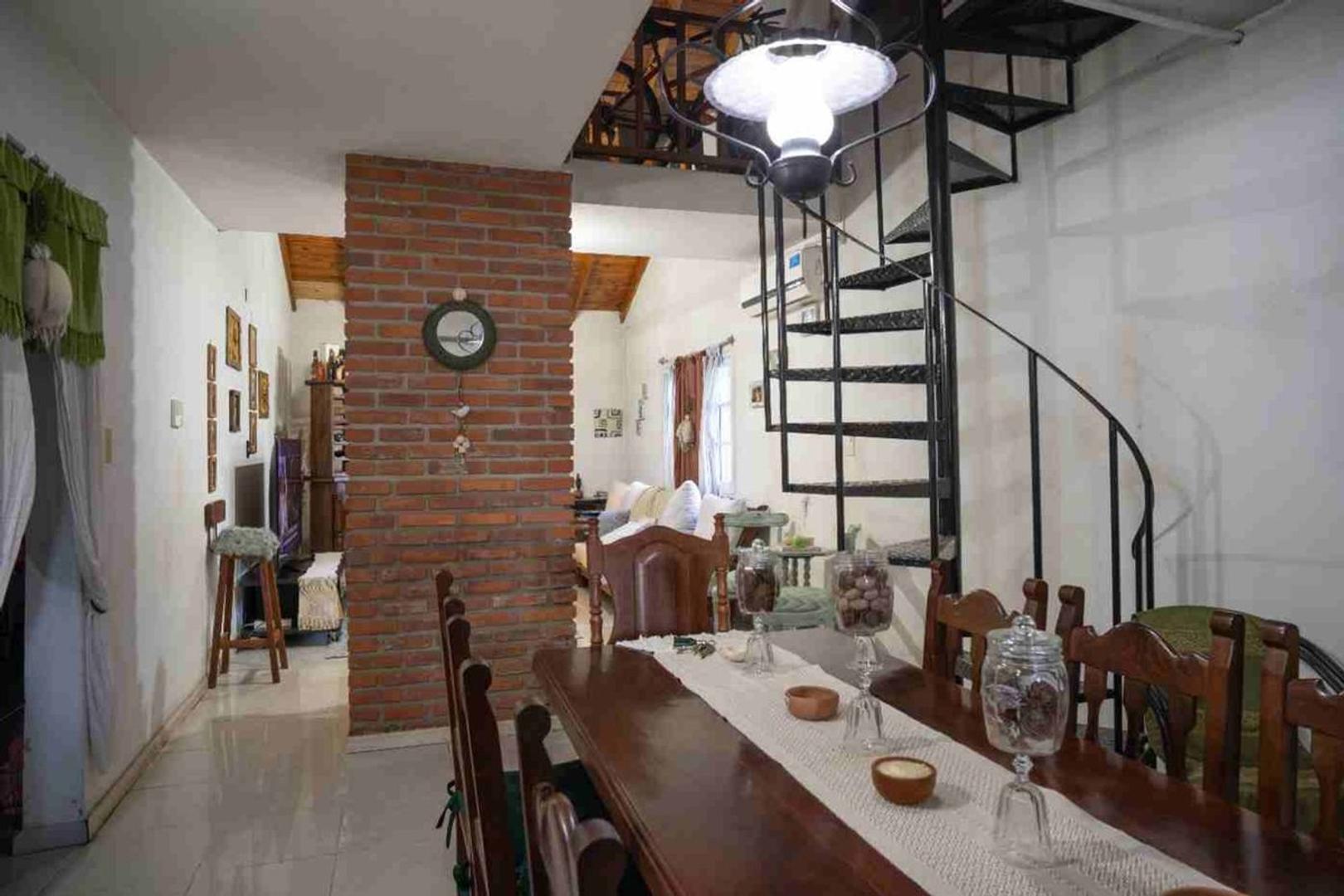 Casa en Venta con 1 cochera
