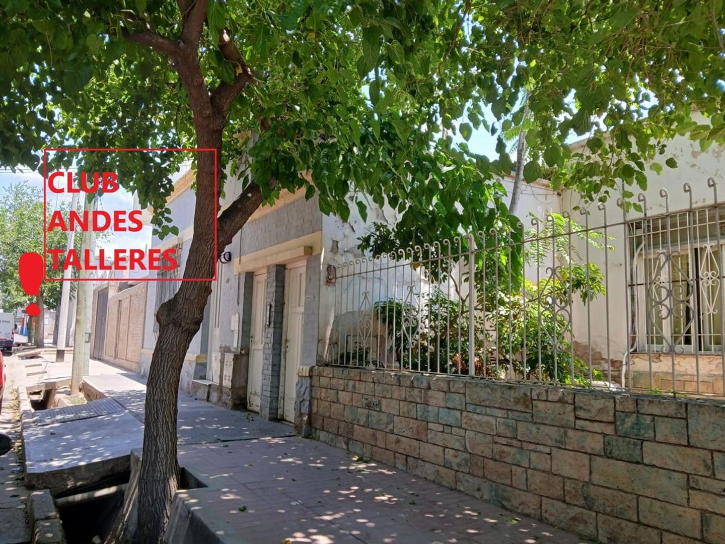 Agustín Álvarez 1600