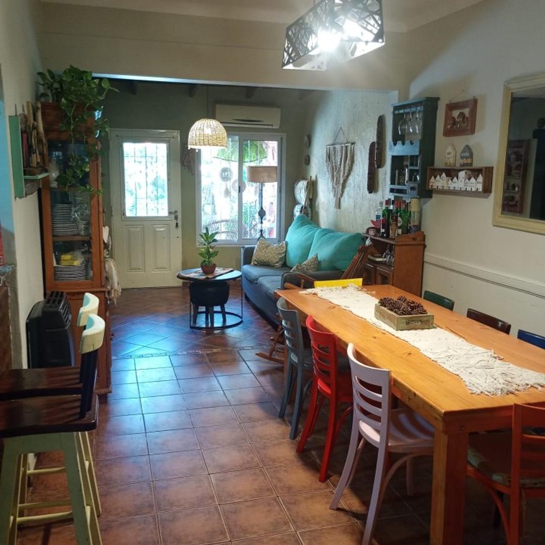 JUAN B. ALBERDI al 800 , Piso 1