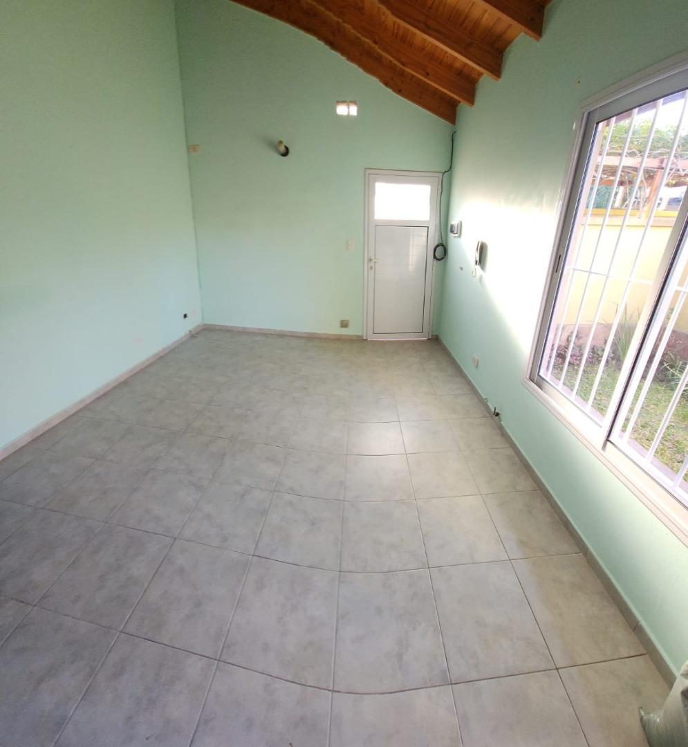 Depto Tipo Casa en Alquiler de 3 ambientes