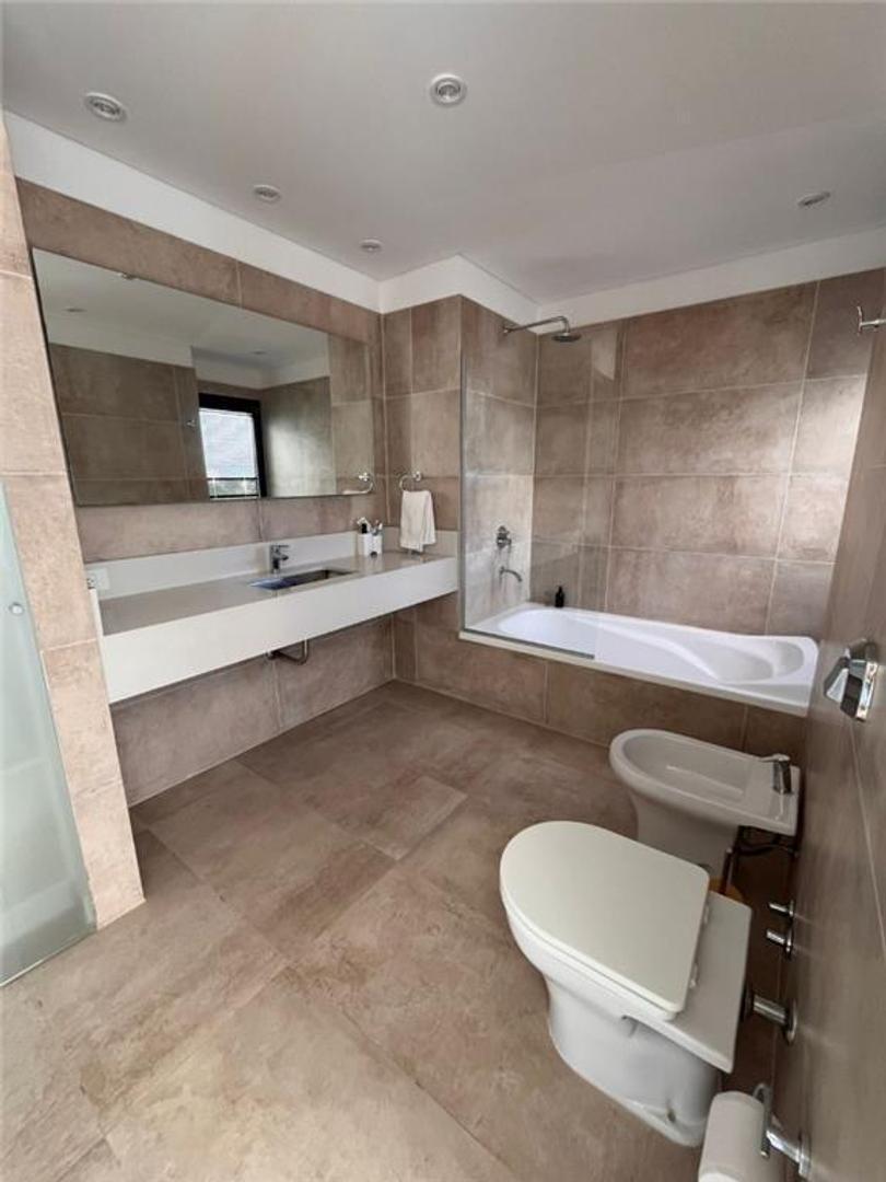 Casa en Venta en Puertos - Barrio Ceibos, USD 569.000