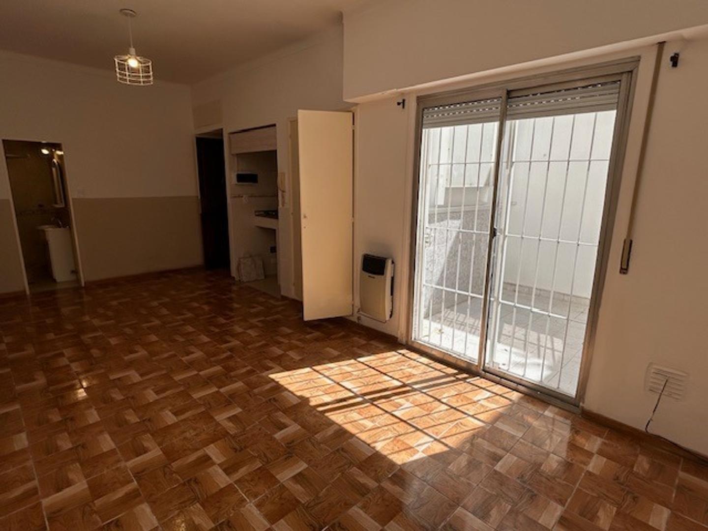 Depto Tipo Casa en Alquiler de Monoambiente