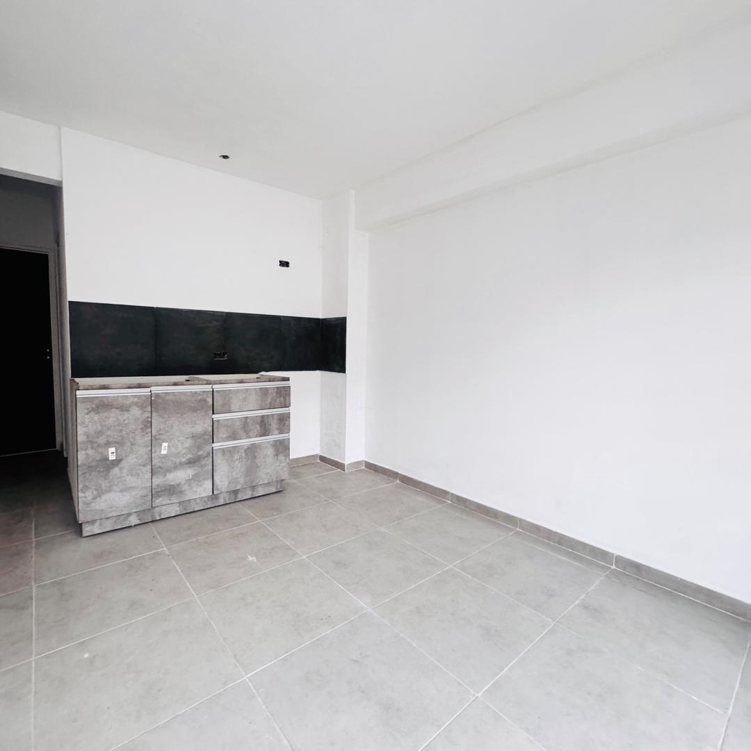 Francia 2000 , Piso 5