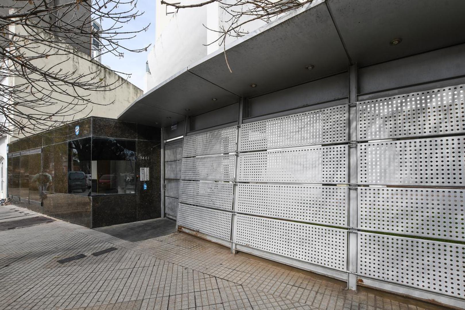 ALQUILER - COCHERA EN ZONA CENTRO/RIO. SEGURIDAD 24/7.