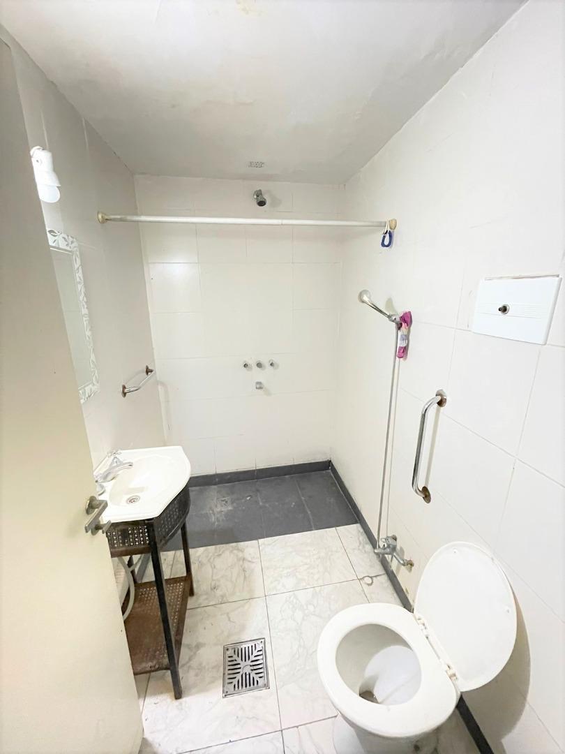 Casa 12 ambientes con 3 baños