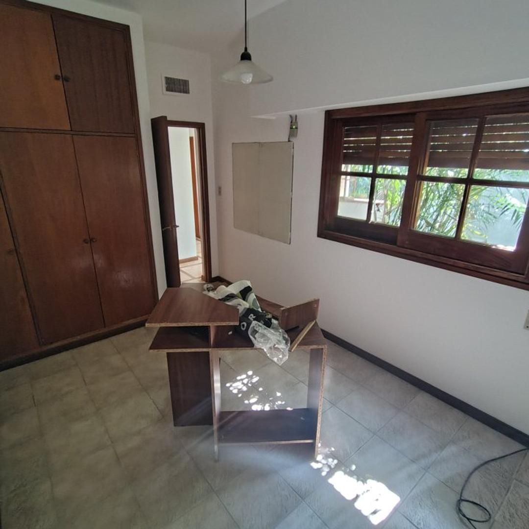 Casa en Alquiler en Alberdi, $ 2.300.000