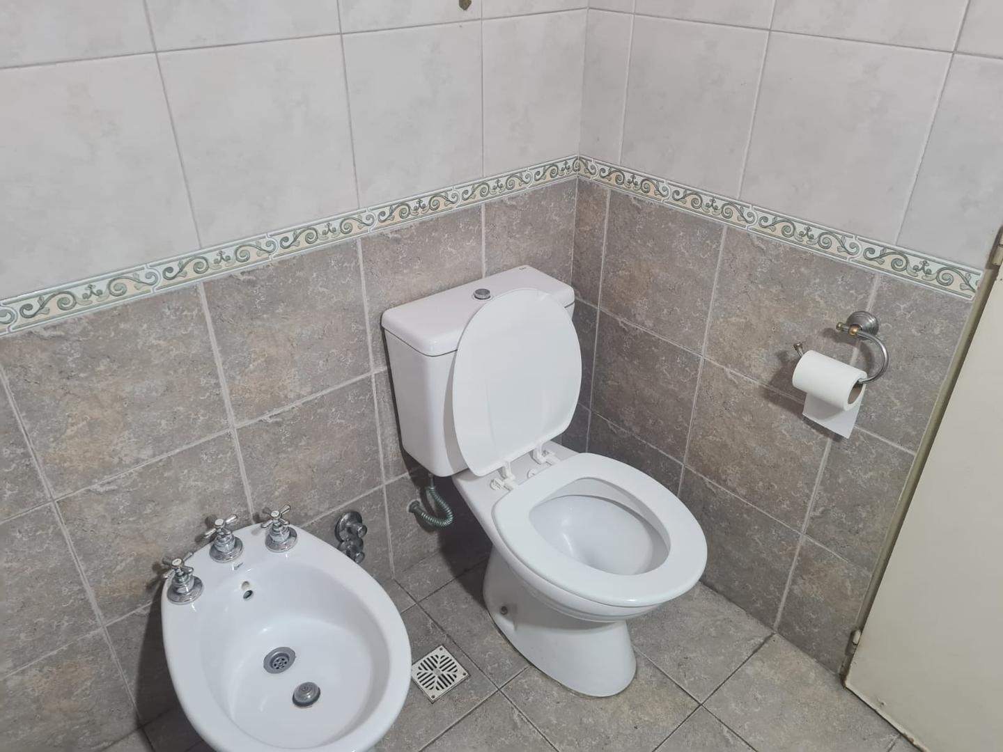 ALQUILER DPTO DE DOS AMBIENTES CON COCHERA, SAN ANDRES