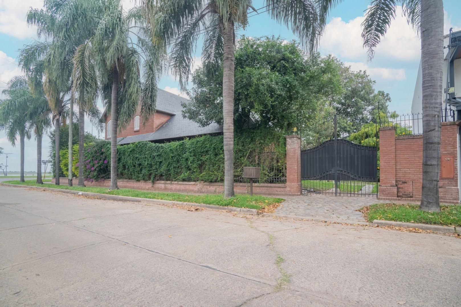 SEÑORIAL CASA EN COSTANERA SANTAFESINA, VISTA A  SETUBAL