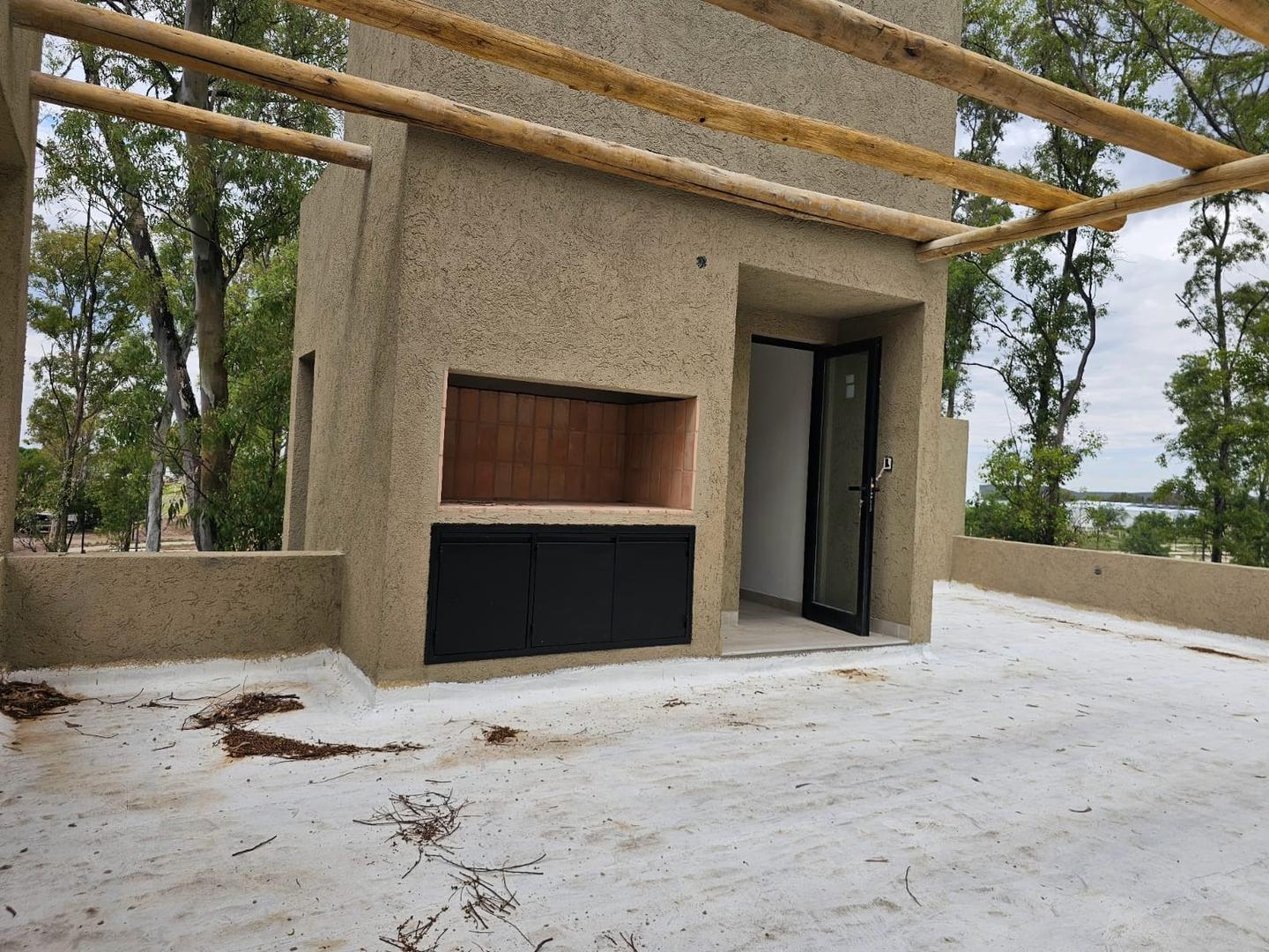 Casa 4 ambientes con 3 baños