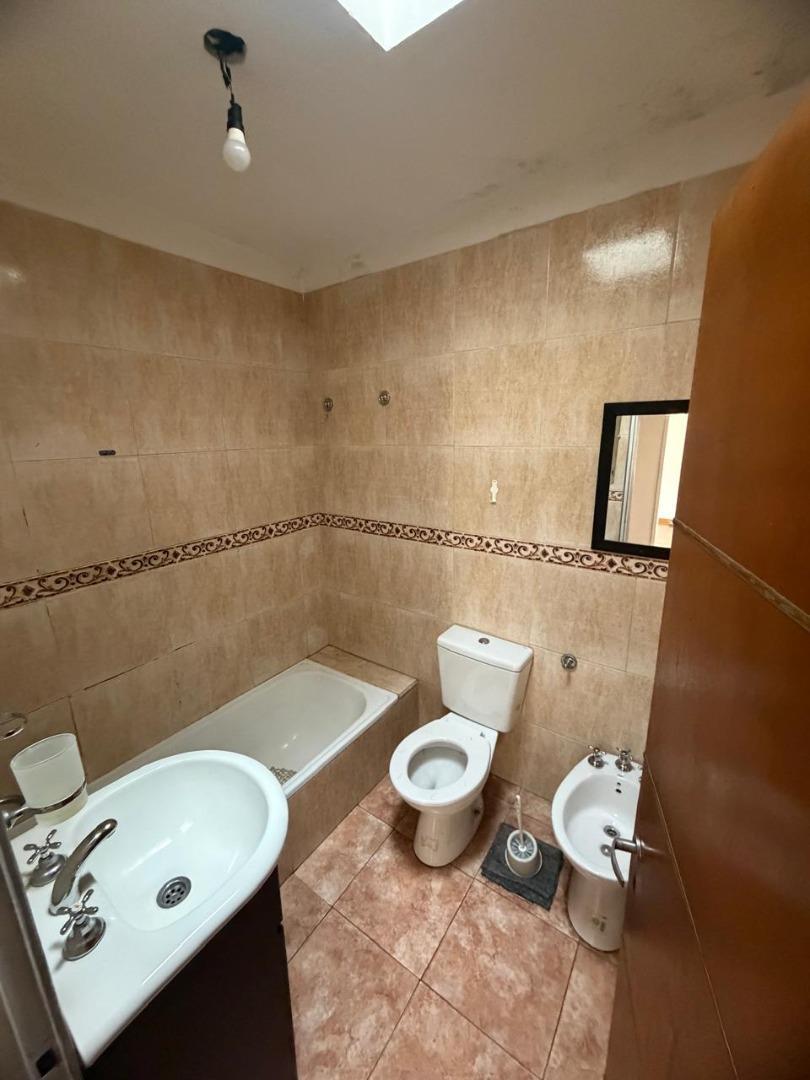 Depto Tipo Casa 3 ambientes con 2 baños