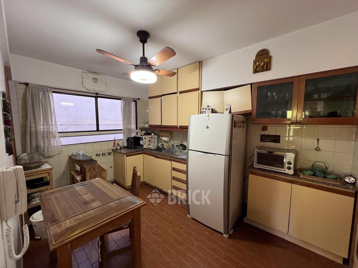 Departamento 4 ambientes con 2 baños