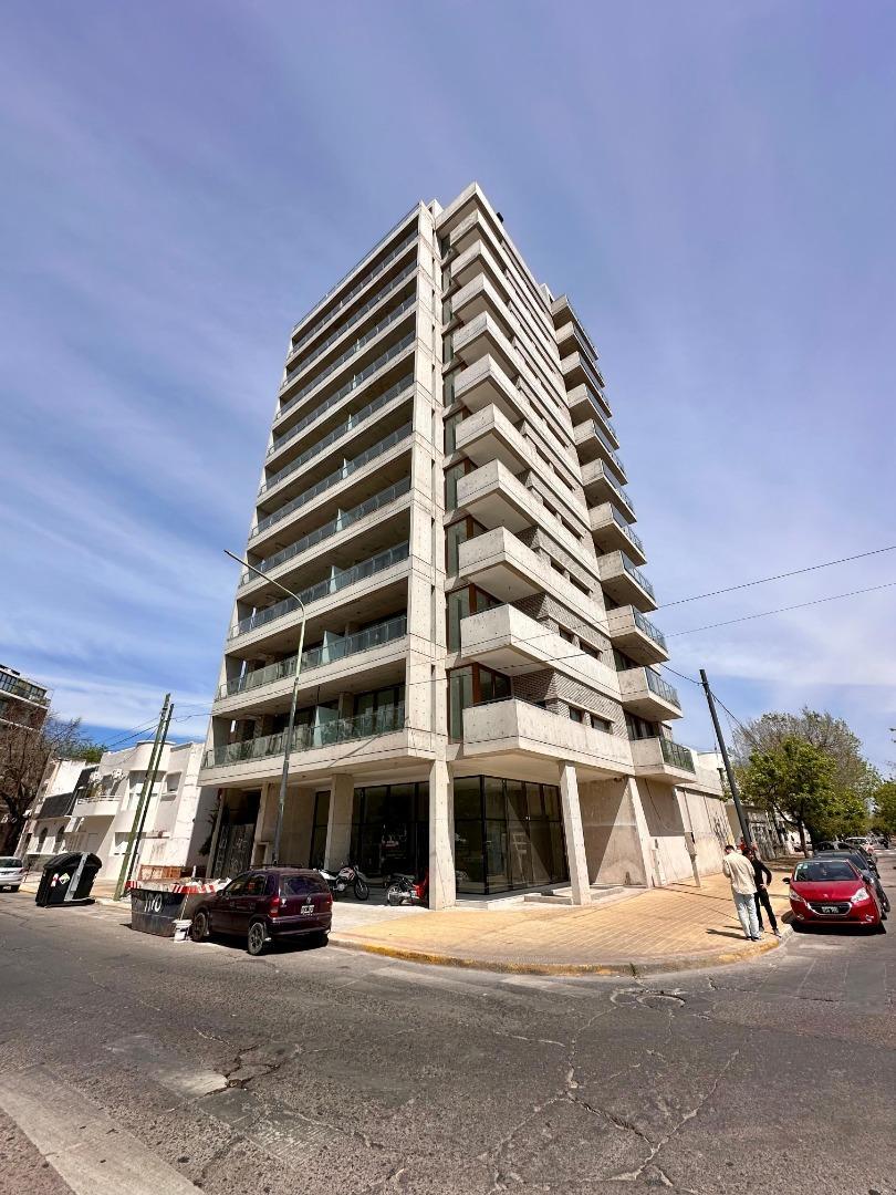 Departamento de 1ra categoria en Plaza Olazabal