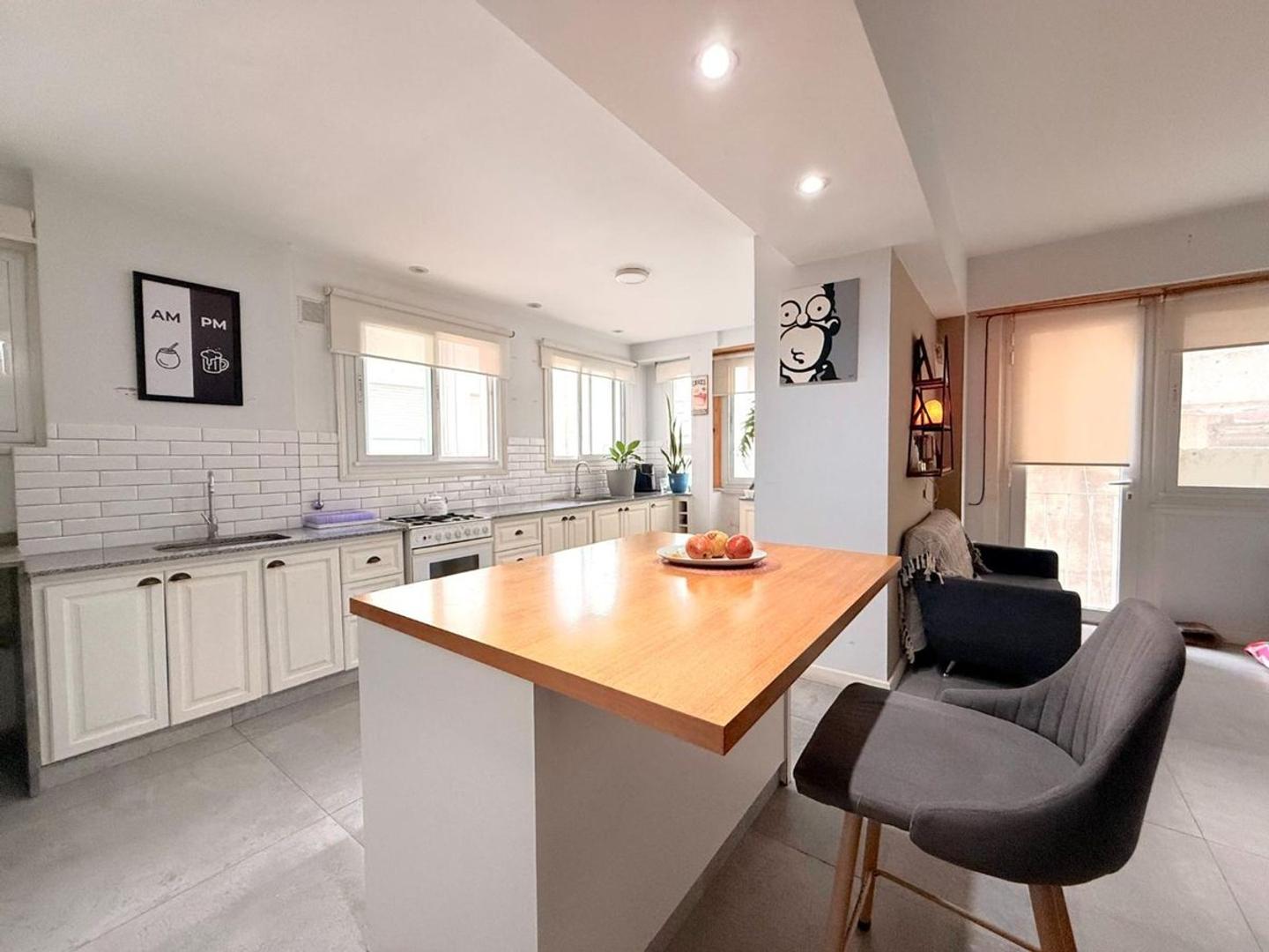 VENTA SEMIPISO 4 AMBIENTES CON PATIO Y QUINCHO