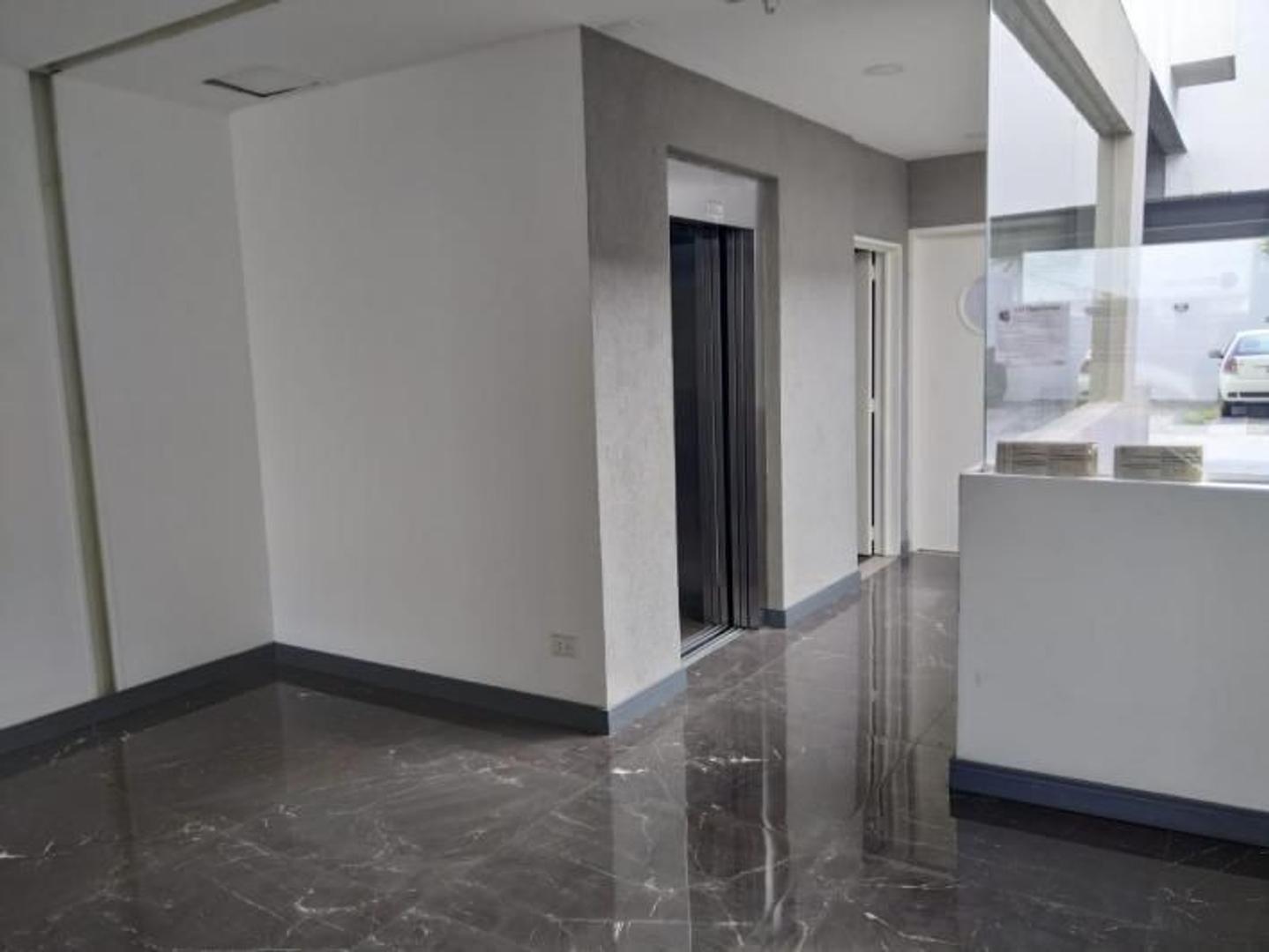 Avenida Maipu 4839 , Piso 5