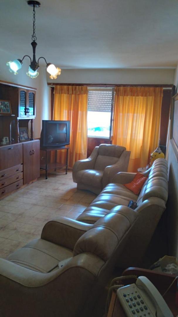 Departamento 4 ambientes con 1 baño