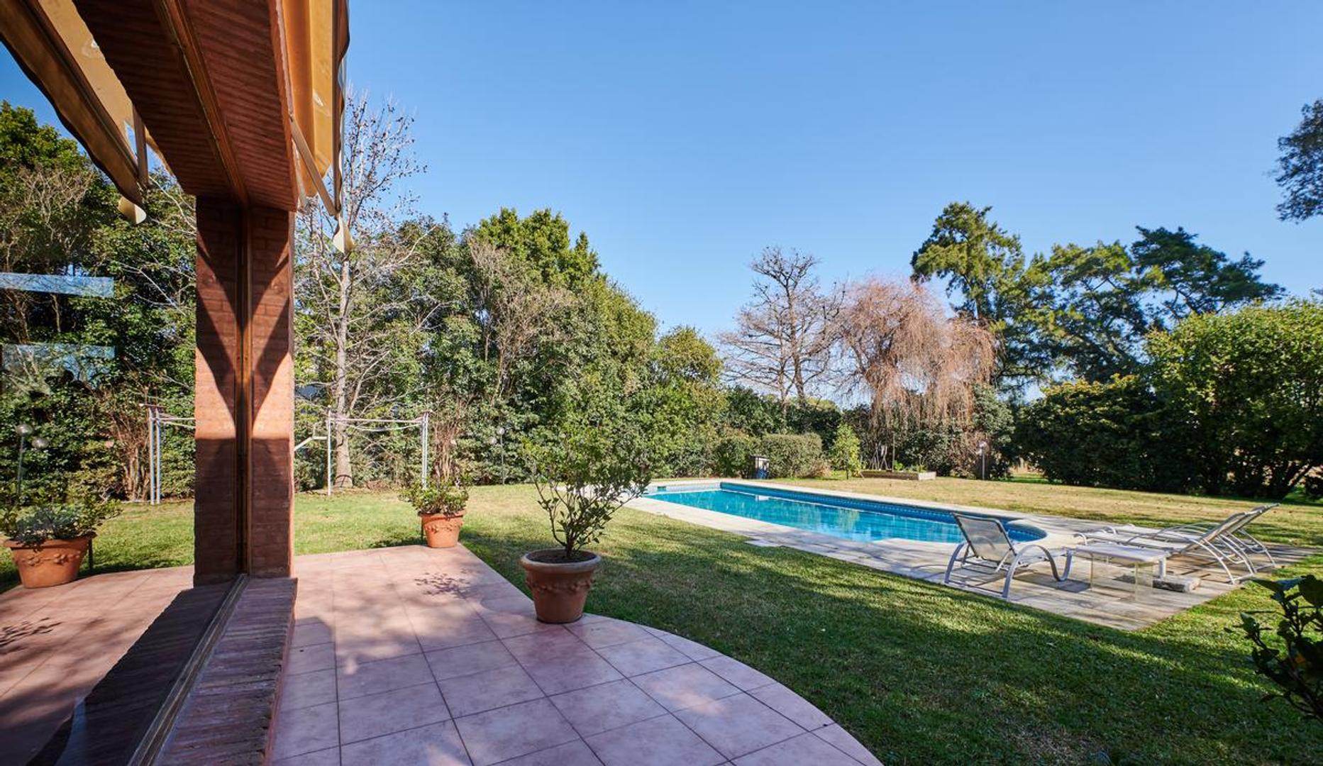 Casa 5 ambientes con 3 baños
