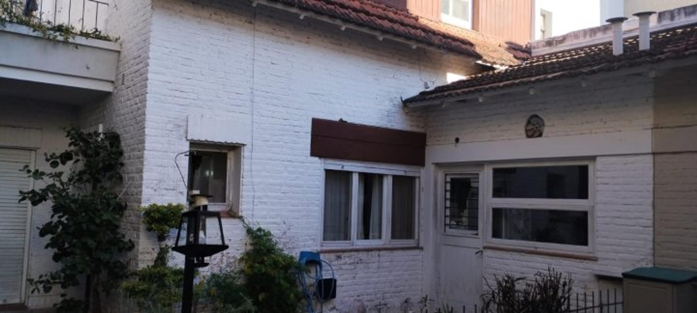 Depto Tipo Casa en Venta con 1 cocheras