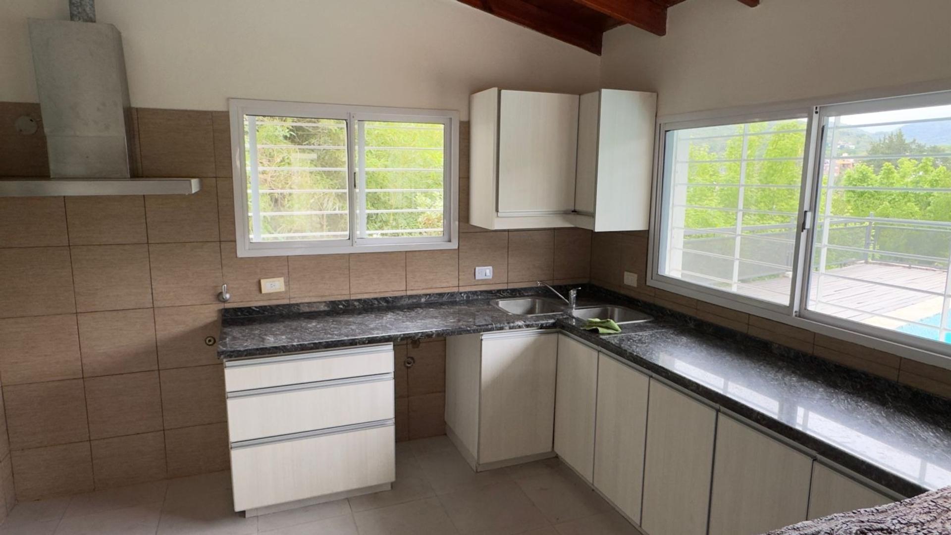 Casa en Venta 3 dorm Rio Ceballos