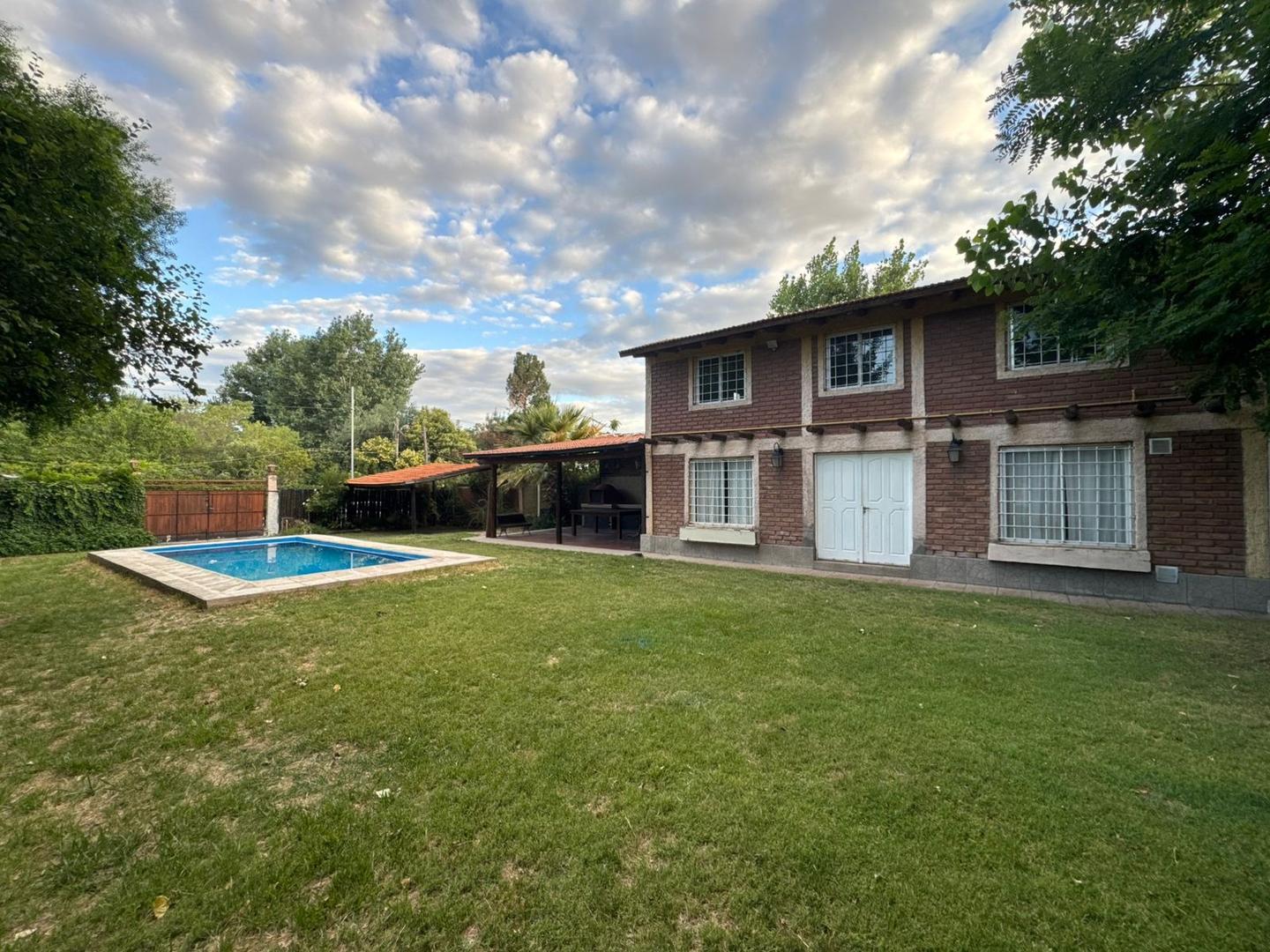 ALQUILO CASA RUTA 82 LAS COMPUERTAS - LUJAN DE CUYO -MENDOZA