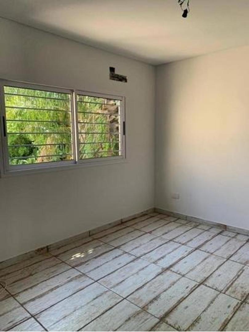 VENTA DUPLEX 2 AMBIENTES EN CASTELAR