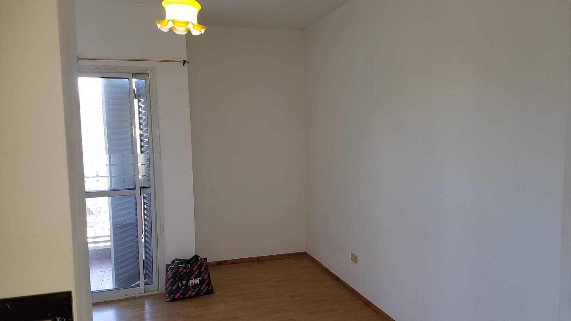 Departamento en Venta en Carapachay, USD 70.000