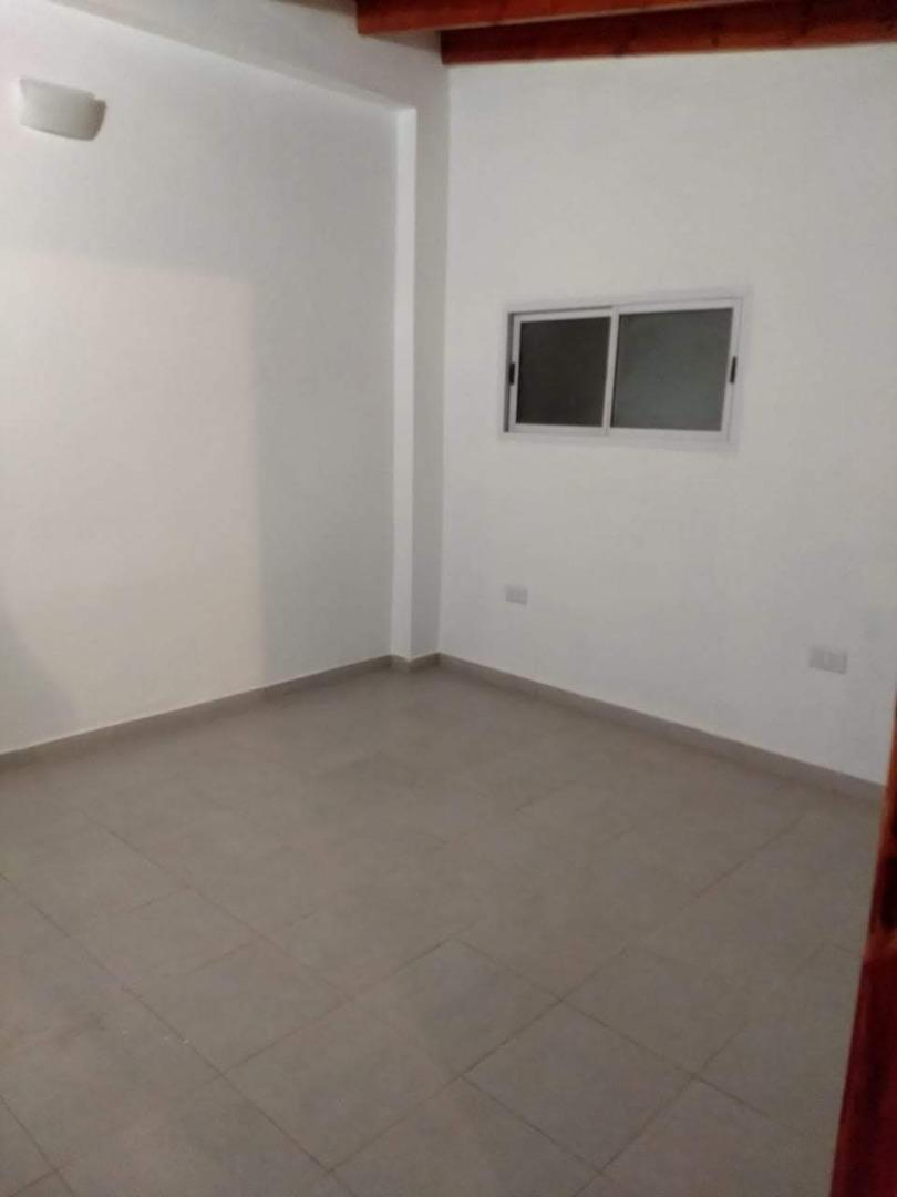 Casa 10 ambientes con 5 baños