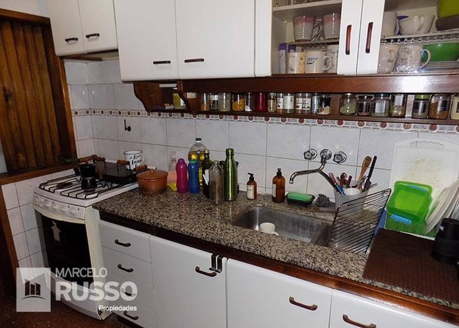 Casa 3 ambientes con 1 baño