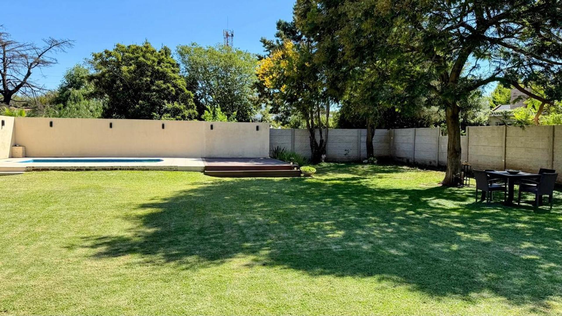 Casa 7 ambientes con 2 baños