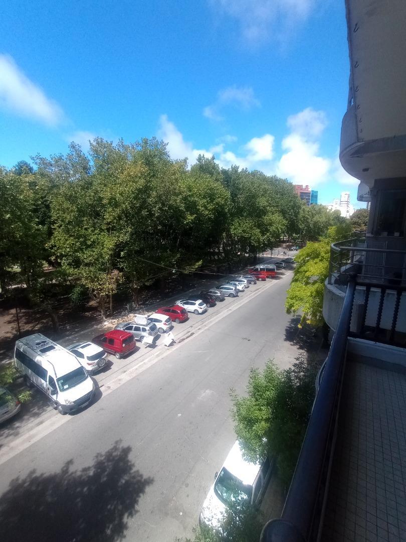 Departamento en Alquiler en La Perla Sur, $ 1.200.000