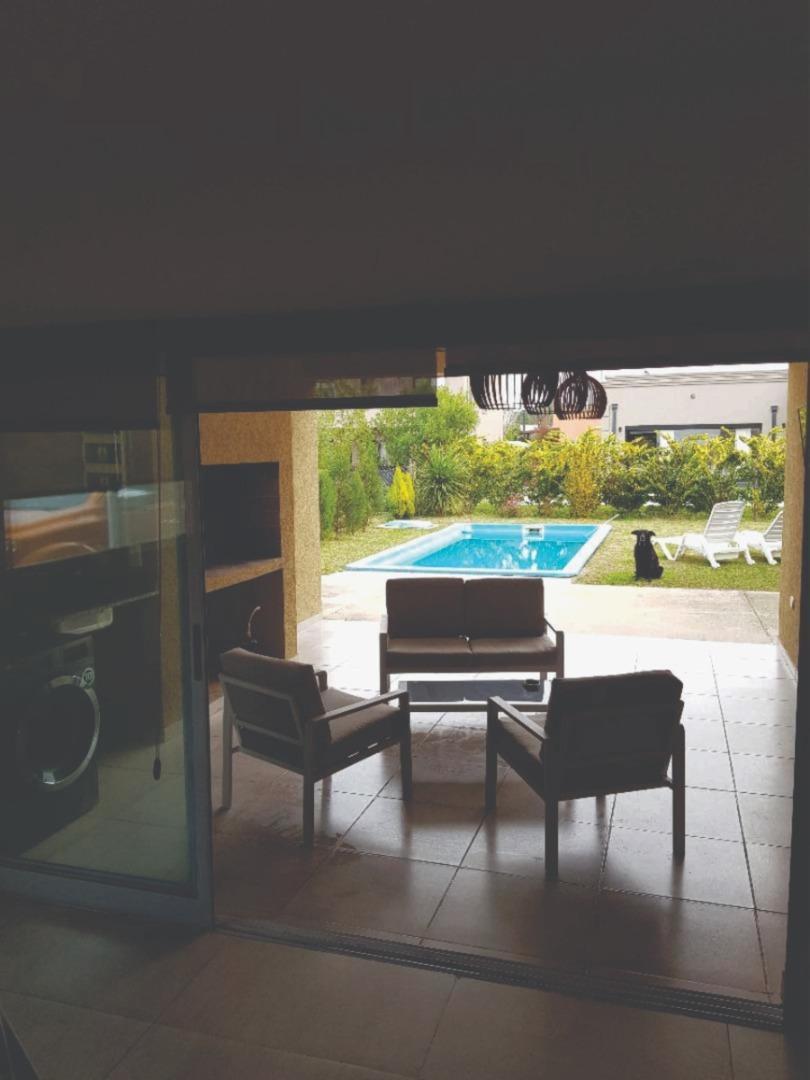 casa en venta San Ramon Pilar del este